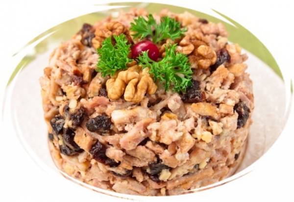 Салат из курицы с орехами Салат из курицы с орехами